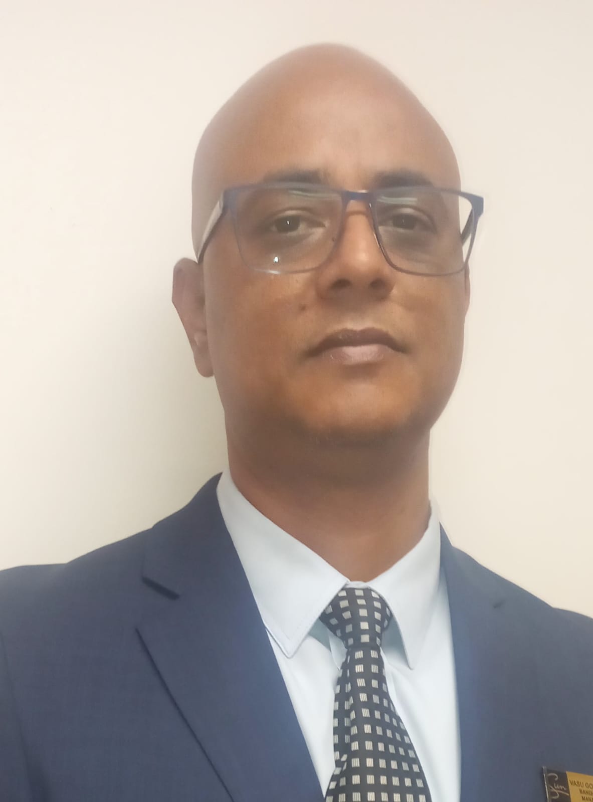 Mr. Vasu (Leon) Govender